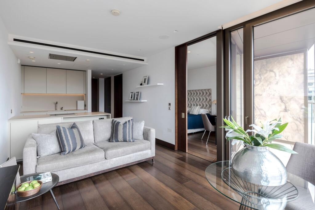 1 bed 1st Floor Flat for rent in London. From McGlashans Property Services