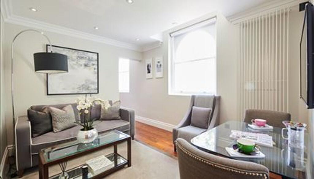 2 bed 1st Floor Flat for rent in London. From McGlashans Property Services