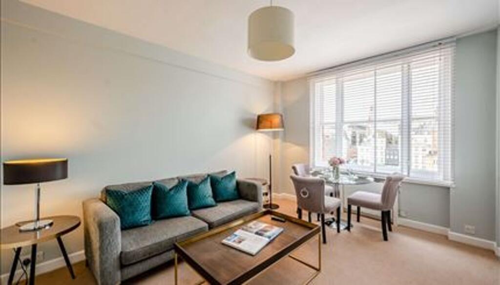 1 bed 1st Floor Flat for rent in London. From McGlashans Property Services