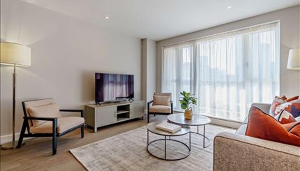 2 bed 1st Floor Flat for rent in London. From McGlashans Property Services 2 bed 1st Floor Flat for rent in London. From McGlashans Property Services