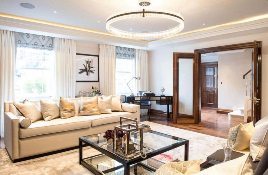 2 bed 1st Floor Flat for rent in London. From McGlashans Property Services