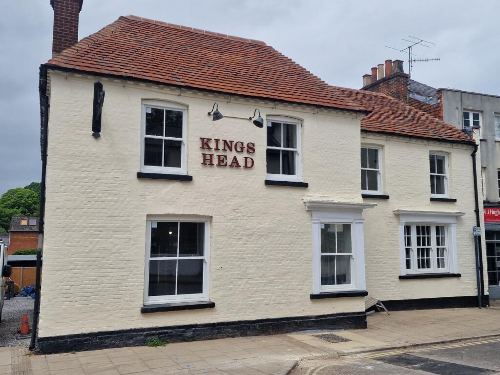 1 bed 1st Floor Flat for rent in Alton. From Charters - Alton