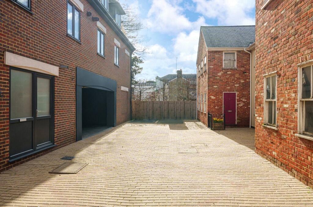 1 bed 1st Floor Flat for rent in Alton. From Charters - Alton