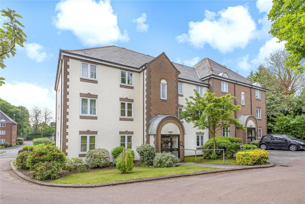 2 bed 1st Floor Flat for rent in Alton. From Charters - Alton