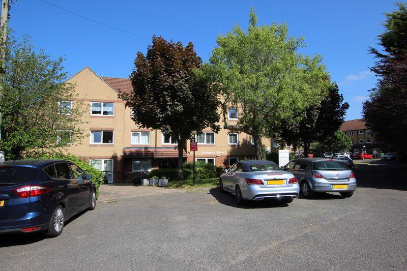 1 bed House (unspecified) for rent in Epsom. From Michael Everett Estate Agents