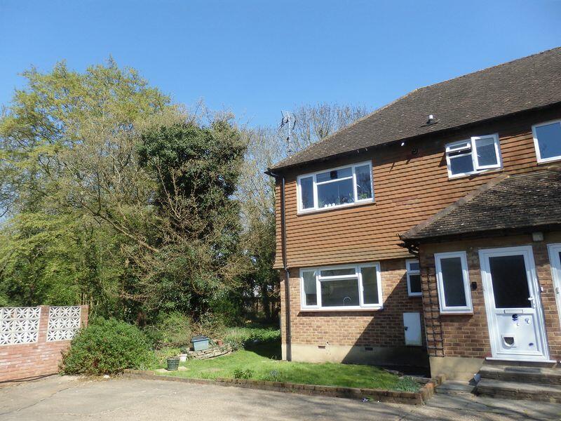 2 bed House (unspecified) for rent in Epsom. From Michael Everett Estate Agents