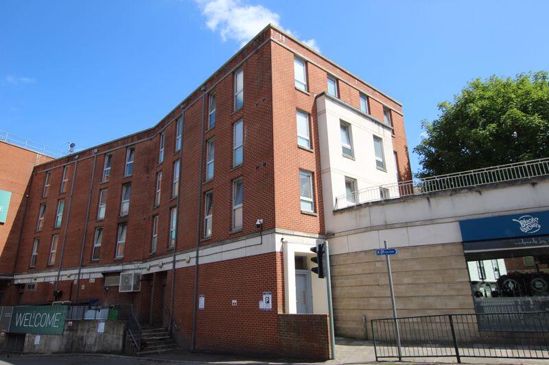 2 bed 1st Floor Flat for rent in Epsom. From Michael Everett & Co - Epsom - Sales & Lettings