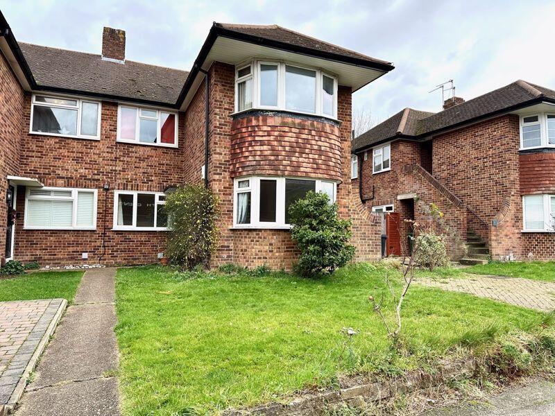 2 bed 1st Floor Flat for rent in Epsom. From Michael Everett & Co - Epsom - Sales & Lettings