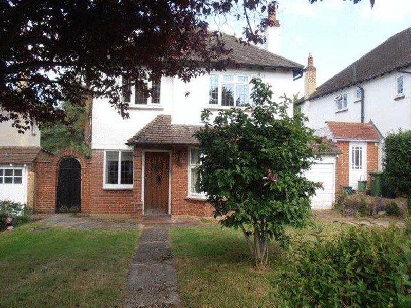 3 bed Detached for rent in Langley Vale. From Michael Everett & Co - Epsom - Sales & Lettings 3 bed Detached for rent in Langley Vale. From Michael Everett & Co - Epsom - Sales & Lettings