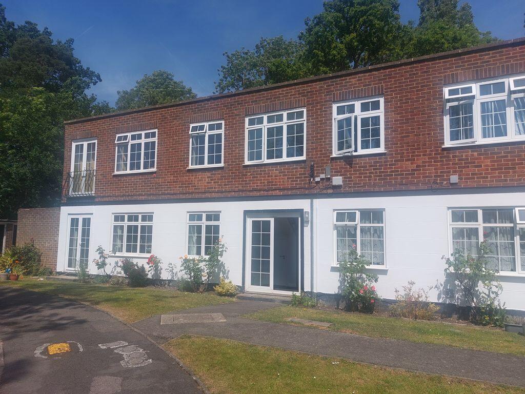 2 bed Detached for rent in Epsom. From Michael Everett & Co - Epsom - Sales & Lettings