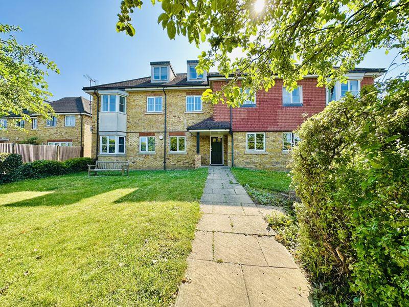 2 bed Apartment for rent in Ewell. From Michael Everett & Co - Epsom - Sales & Lettings 2 bed Apartment for rent in Ewell. From Michael Everett & Co - Epsom - Sales & Lettings