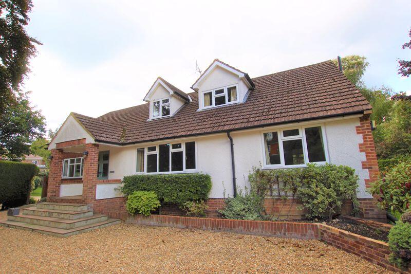 5 bed Detached for rent in Epsom Downs. From Michael Everett & Co - Epsom - Sales & Lettings 5 bed Detached for rent in Epsom Downs. From Michael Everett & Co - Epsom - Sales & Lettings