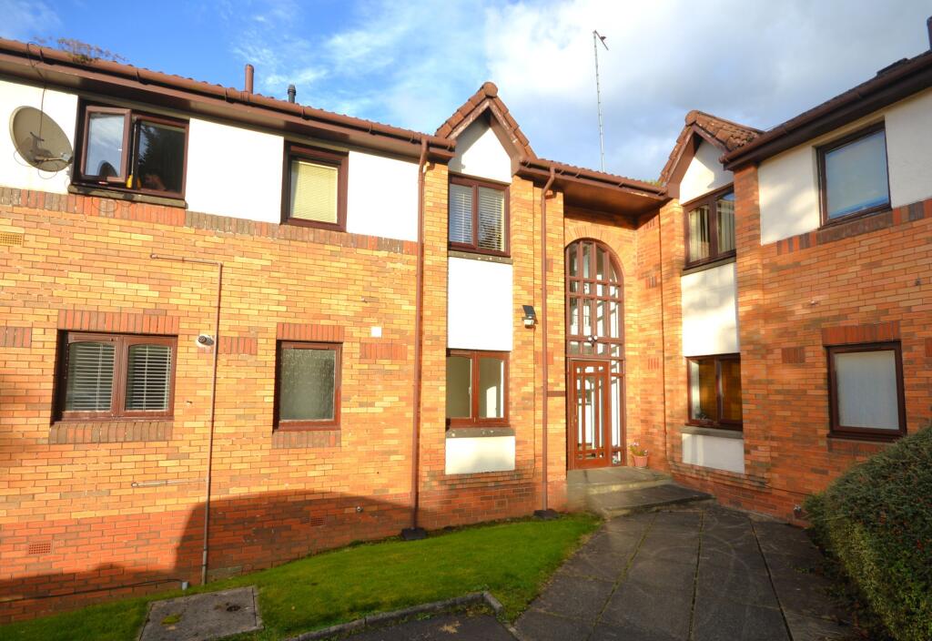 2 bed 1st Floor Flat for rent in Waterfoot. From Chattelle Estates - Glasgow