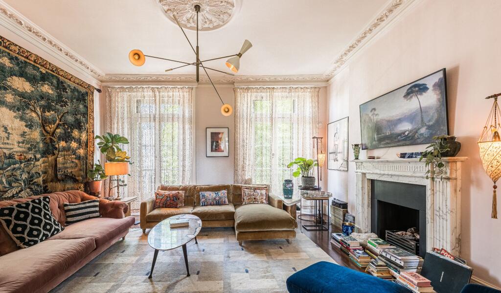 5 bed Detached for rent in Paddington. From Milton Stone - London
