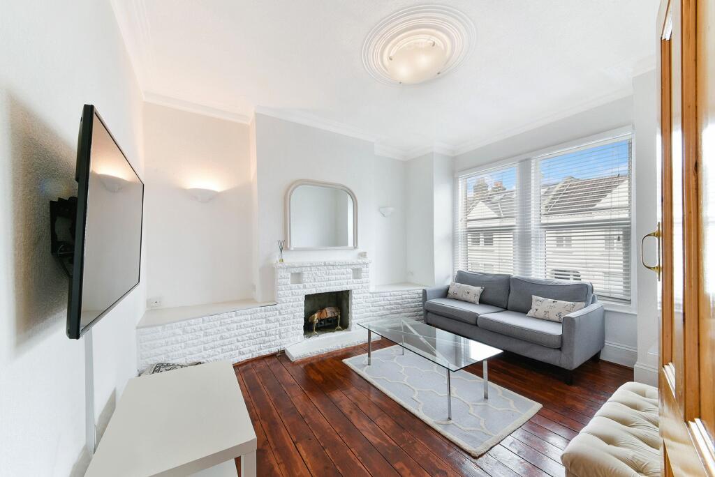 3 bed Apartment for rent in Fulham. From Milton Stone - London 3 bed Apartment for rent in Fulham. From Milton Stone - London