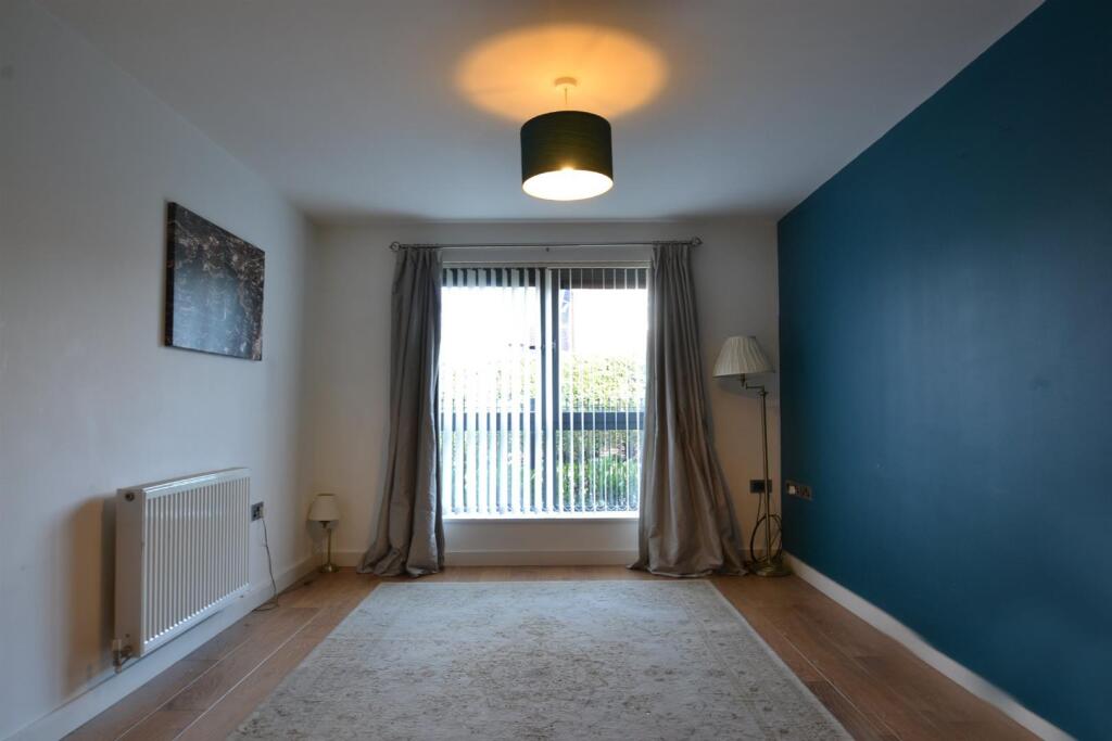 2 bed Apartment for rent in Edenthorpe. From Moss Properties - Doncaster