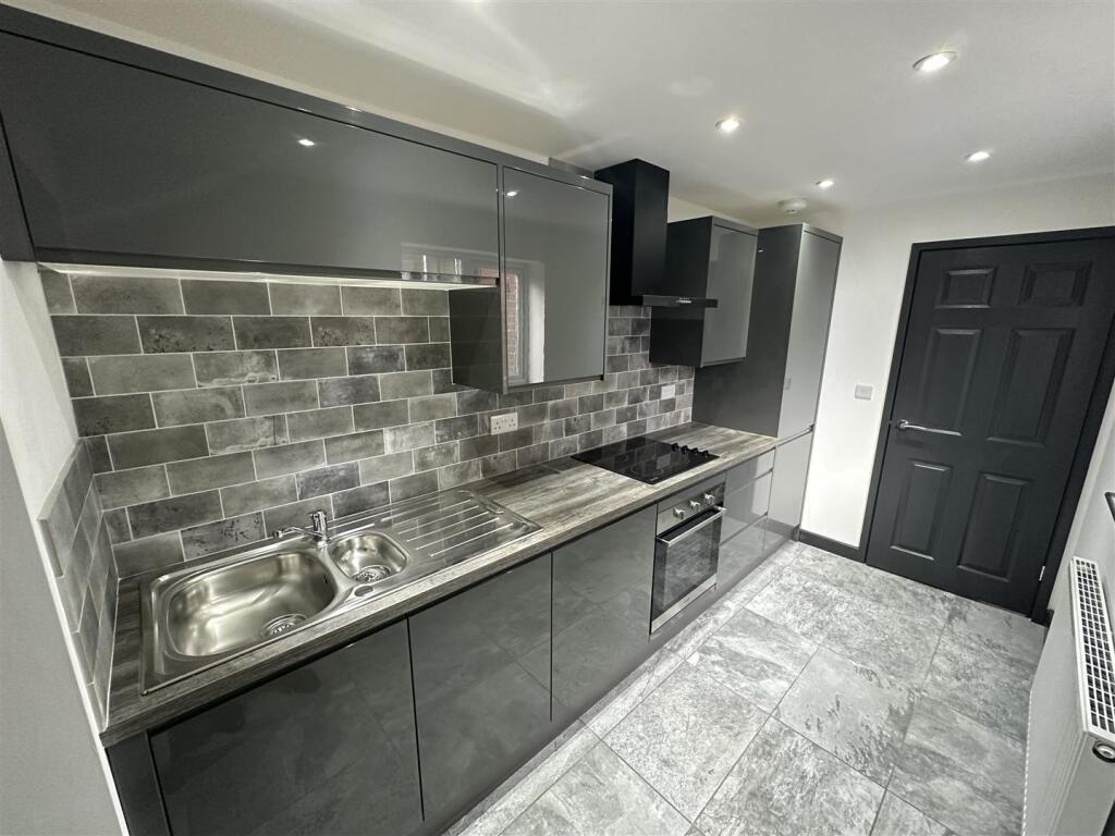 2 bed Mid Terraced House for rent in Bentley. From Moss Properties - Doncaster