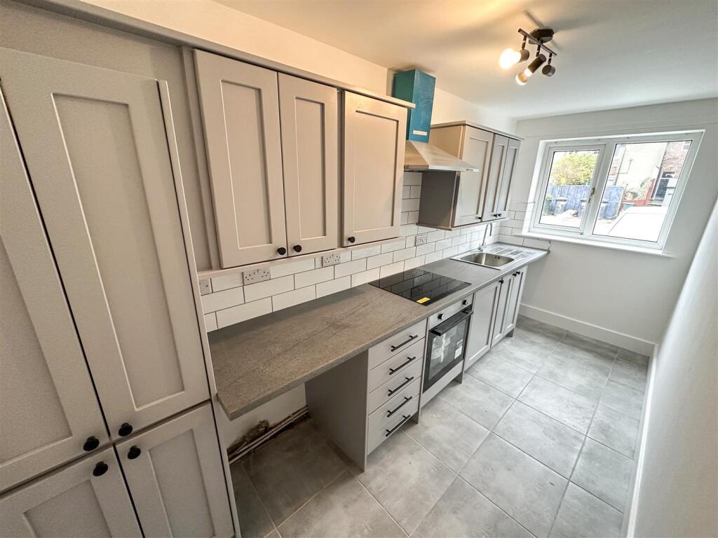 2 bed 1st Floor Flat for rent in Warmsworth. From Moss Properties - Doncaster