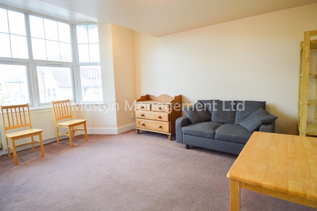 2 bed 1st Floor Flat for rent in Merton. From Mostyn Management - Wimbledon
