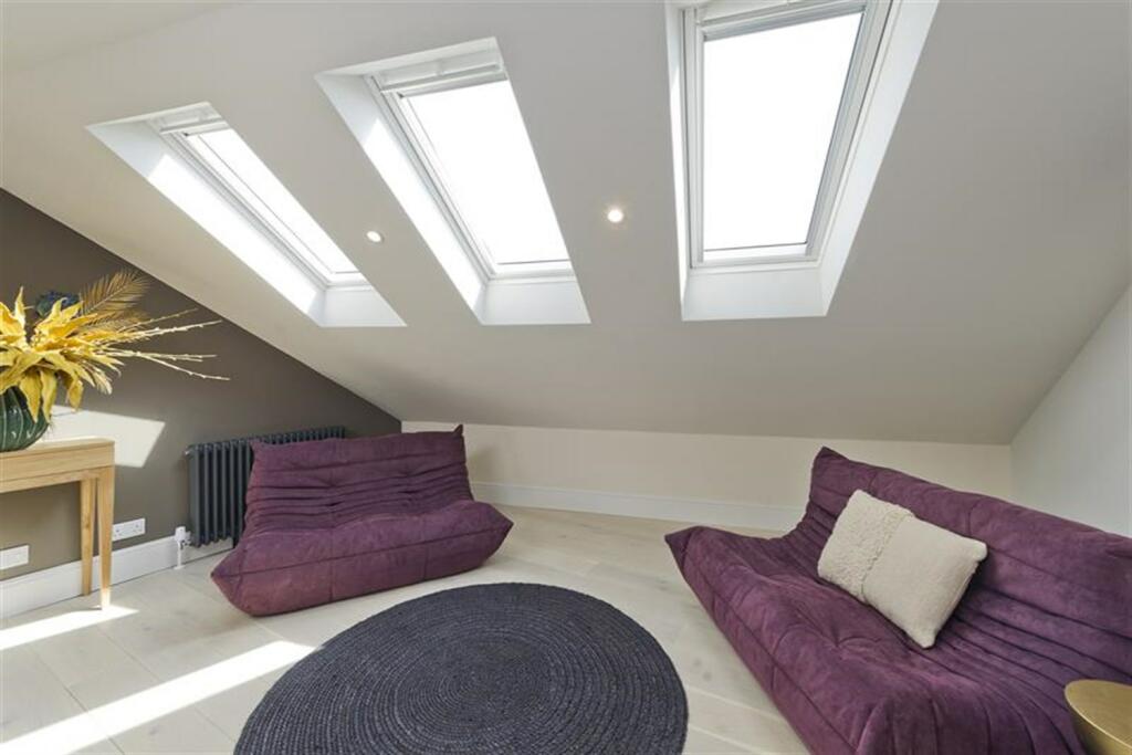 2 bed Maisonette for rent in London. From Mountgrange Heritage - Notting Hill