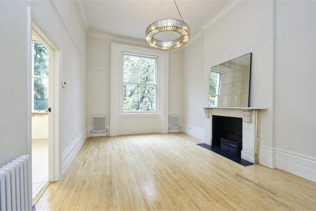 2 bed 1st Floor Flat for rent in London. From Mountgrange Heritage - Notting Hill