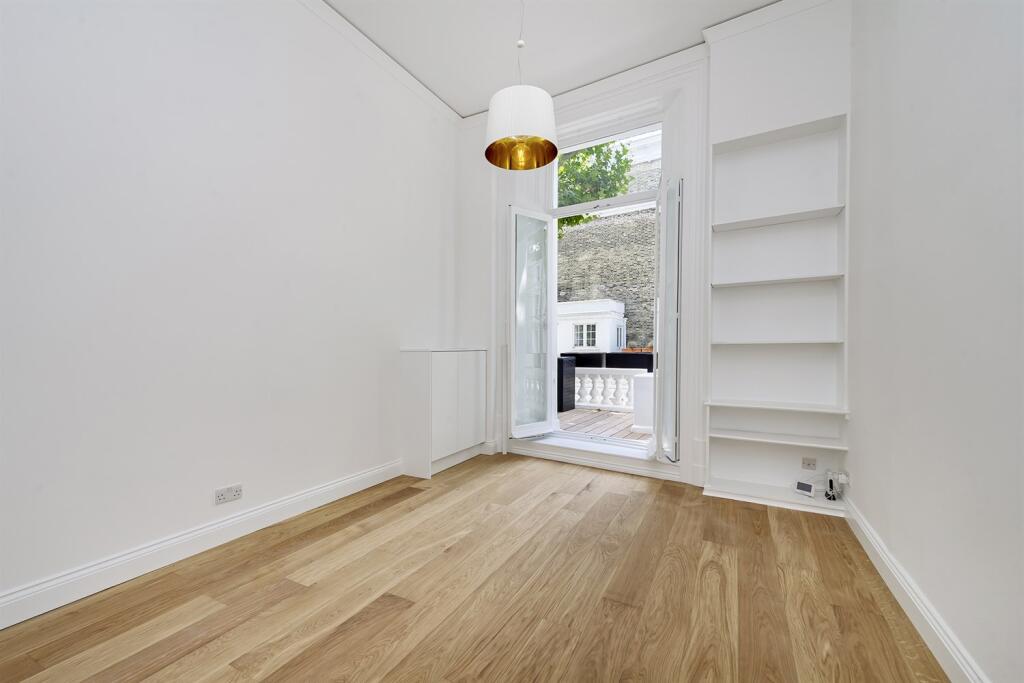 2 bed 1st Floor Flat for rent in London. From Mountgrange Heritage - Notting Hill
