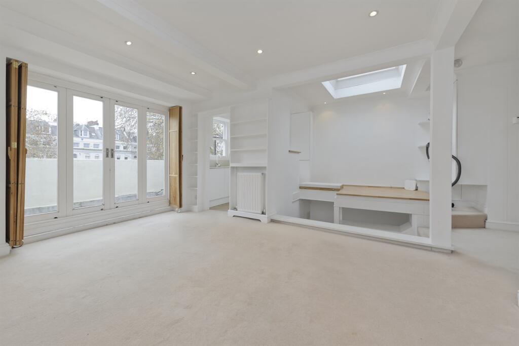 2 bed 1st Floor Flat for rent in Kensington. From Mountgrange Heritage - Notting Hill
