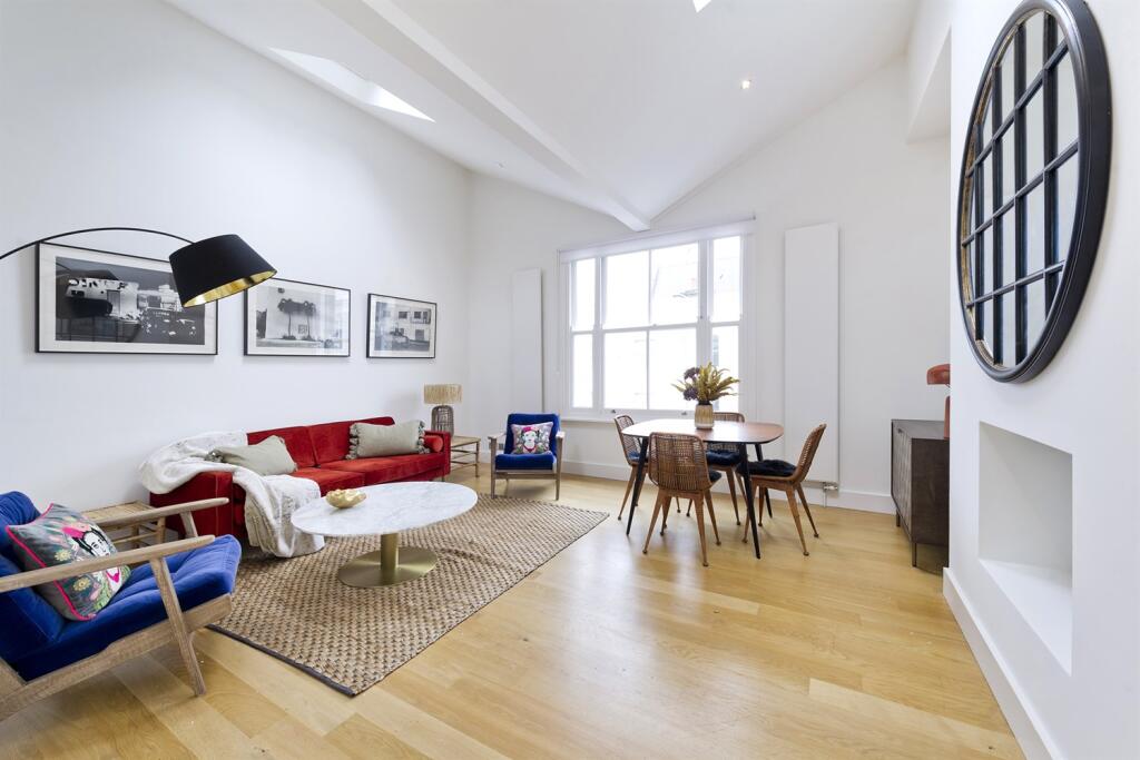 2 bed 1st Floor Flat for rent in Kensington. From Mountgrange Heritage - Notting Hill