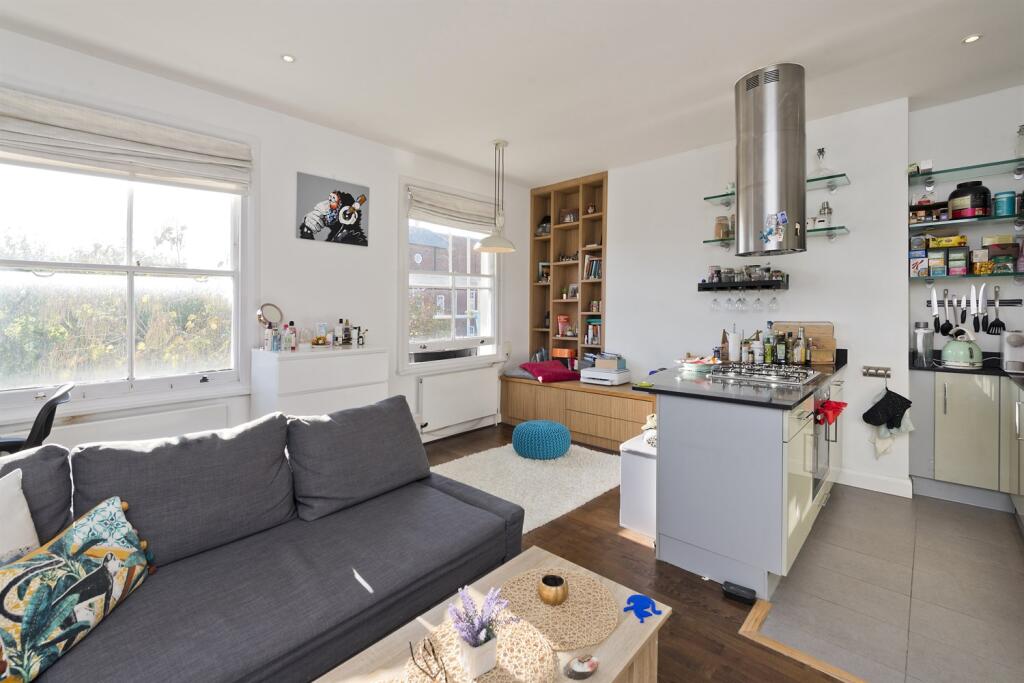 1 bed 1st Floor Flat for rent in London. From Mountgrange Heritage - Notting Hill