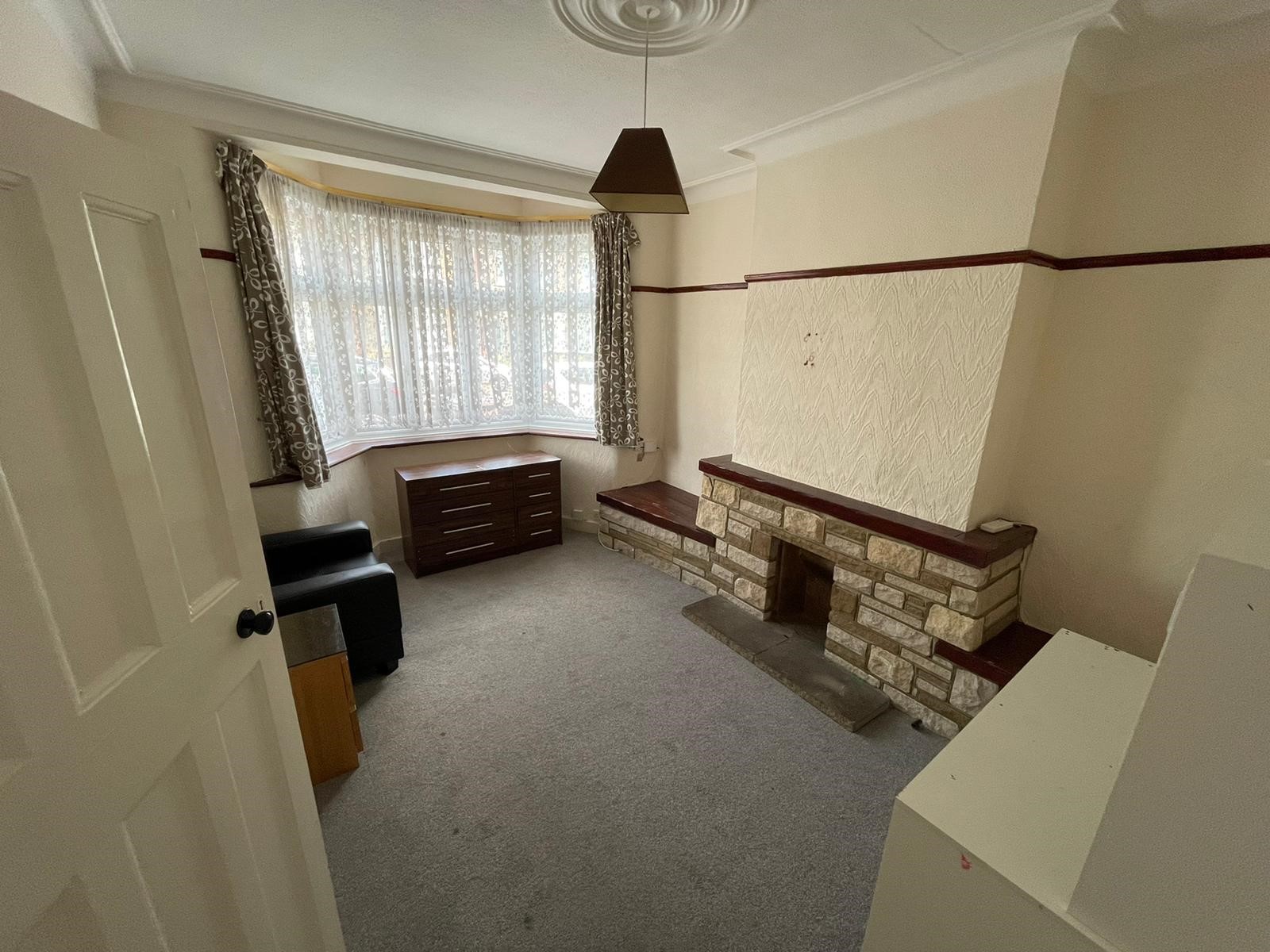 3 bed Mid Terraced House for rent in Ilford. From Movesmart - Ilford