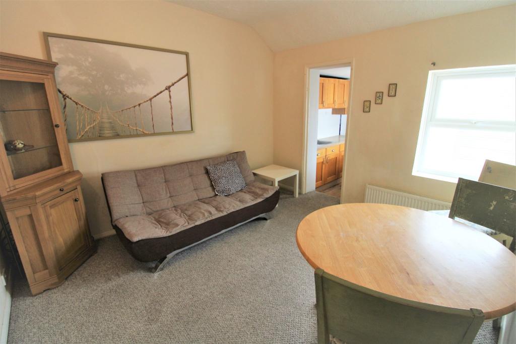 2 bed Maisonette for rent in Grays. From Movesmart - Ilford