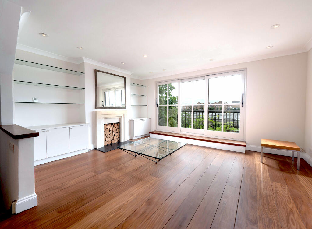 5 bed Town House for rent in London. From Moveli - London