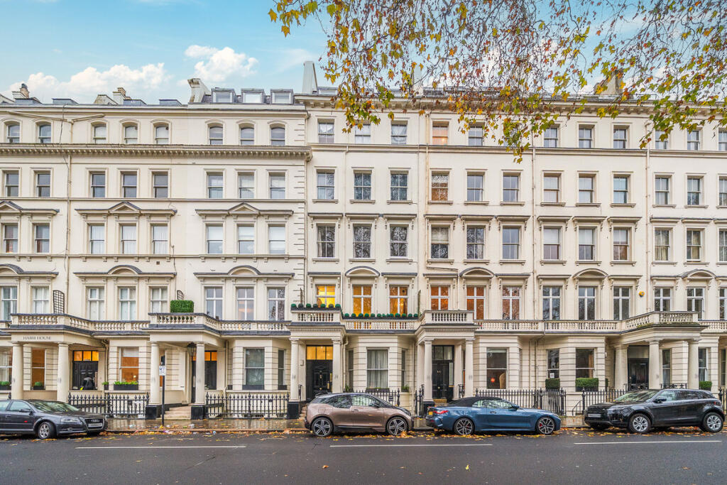 3 bed 1st Floor Flat for rent in London. From Moveli - London