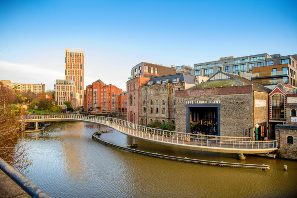 1 bed Apartment for rent in Bristol. From Moveli - London 1 bed Apartment for rent in Bristol. From Moveli - London