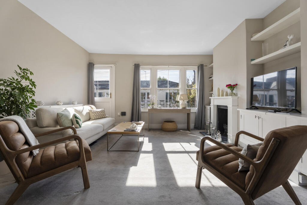 2 bed Annexe for rent in Fulham. From Moveli - London