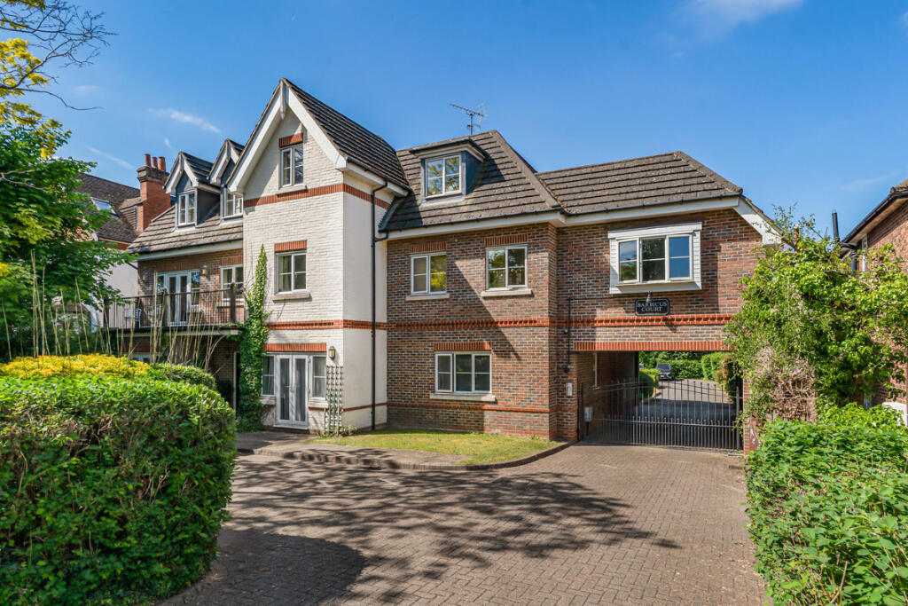 2 bed 1st Floor Flat for rent in Taplow. From Moveli - London 2 bed 1st Floor Flat for rent in Taplow. From Moveli - London