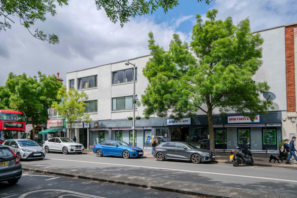 1 bed Apartment for rent in Twickenham. From Moveli - London 1 bed Apartment for rent in Twickenham. From Moveli - London