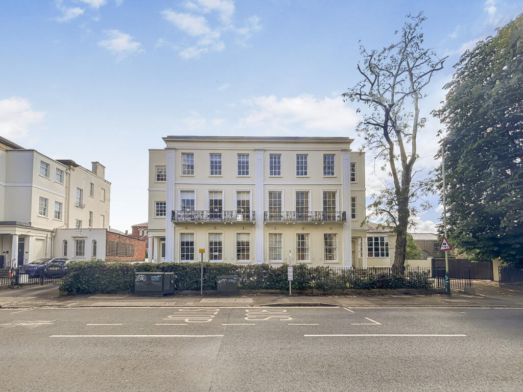 2 bed Apartment for rent in Cheltenham. From Moveli - London