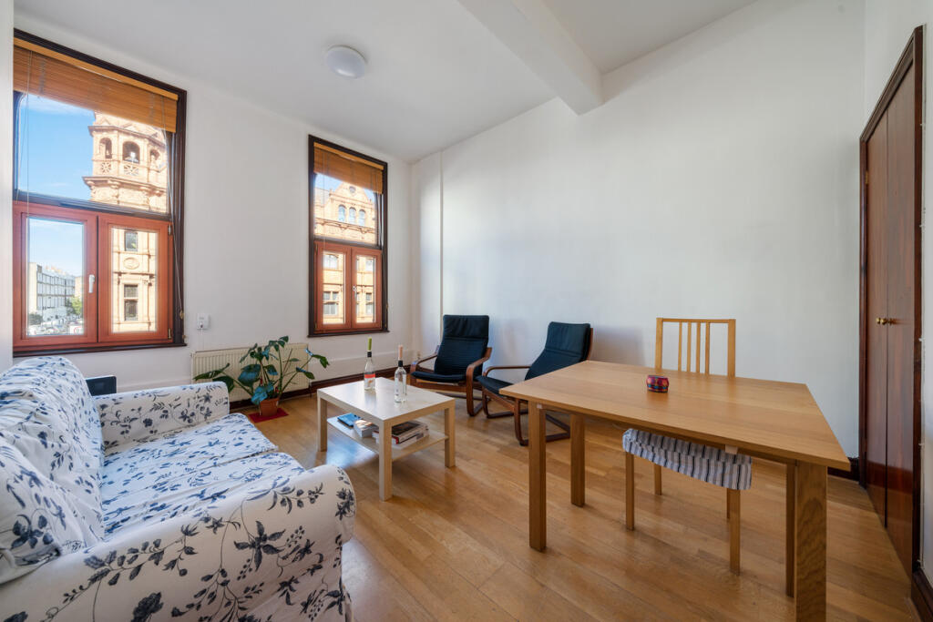 2 bed 1st Floor Flat for rent in London. From Moveli - London