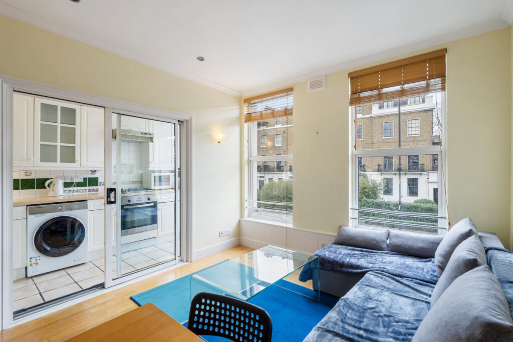2 bed 1st Floor Flat for rent in Camden Town. From Moveli - London