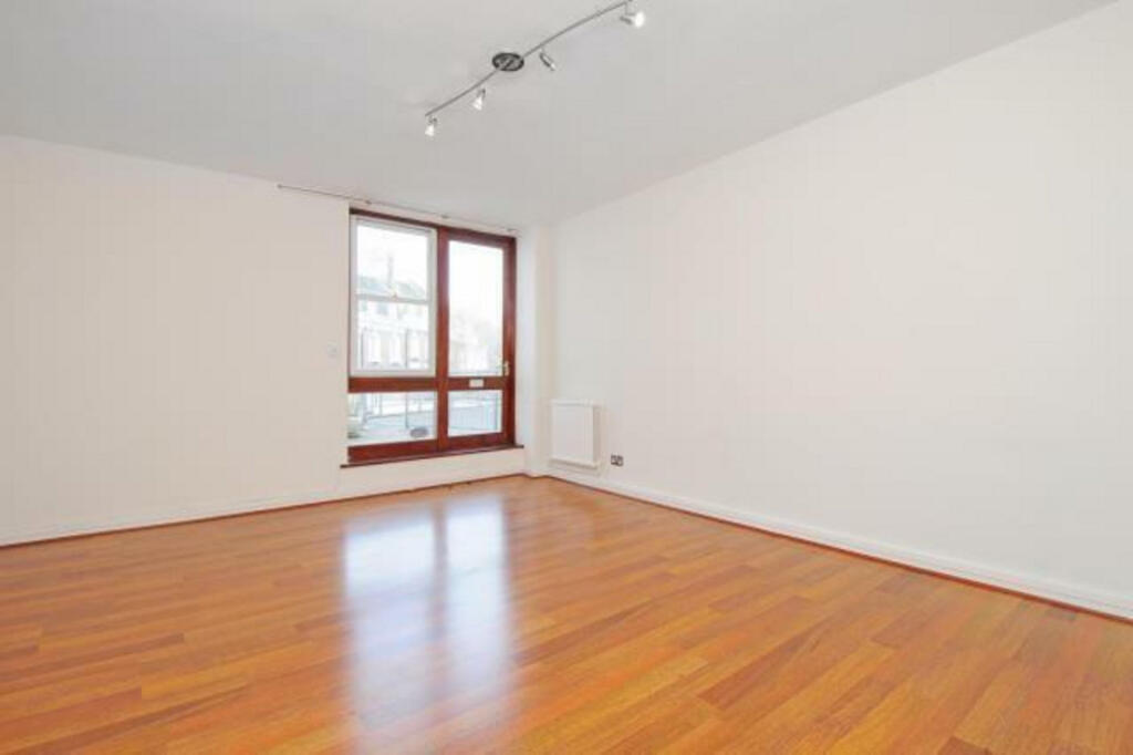 2 bed Annexe for rent in Hampstead. From Moveli - London