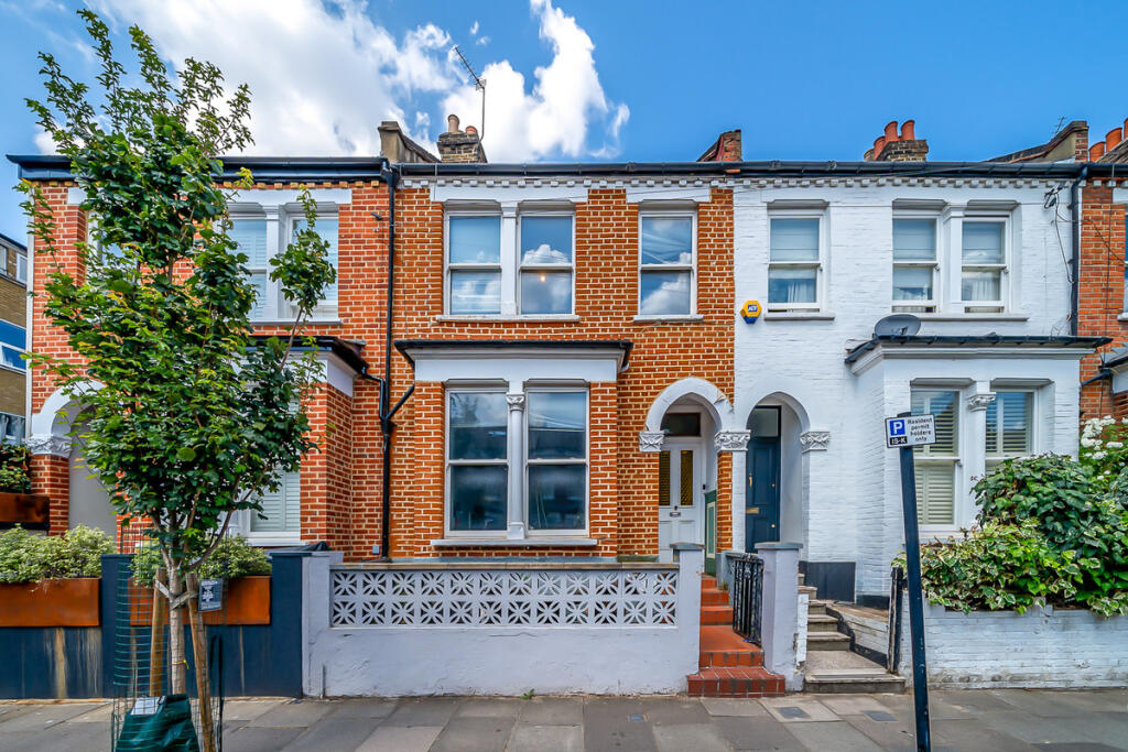 4 bed Mid Terraced House for rent in Hornsey. From Moveli - London