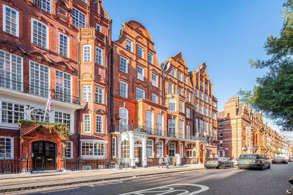 1 bed 1st Floor Flat for rent in London. From Moveli - London 1 bed 1st Floor Flat for rent in London. From Moveli - London