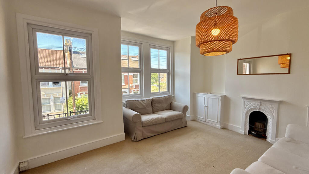 1 bed 1st Floor Flat for rent in London. From Moveli - London 1 bed 1st Floor Flat for rent in London. From Moveli - London