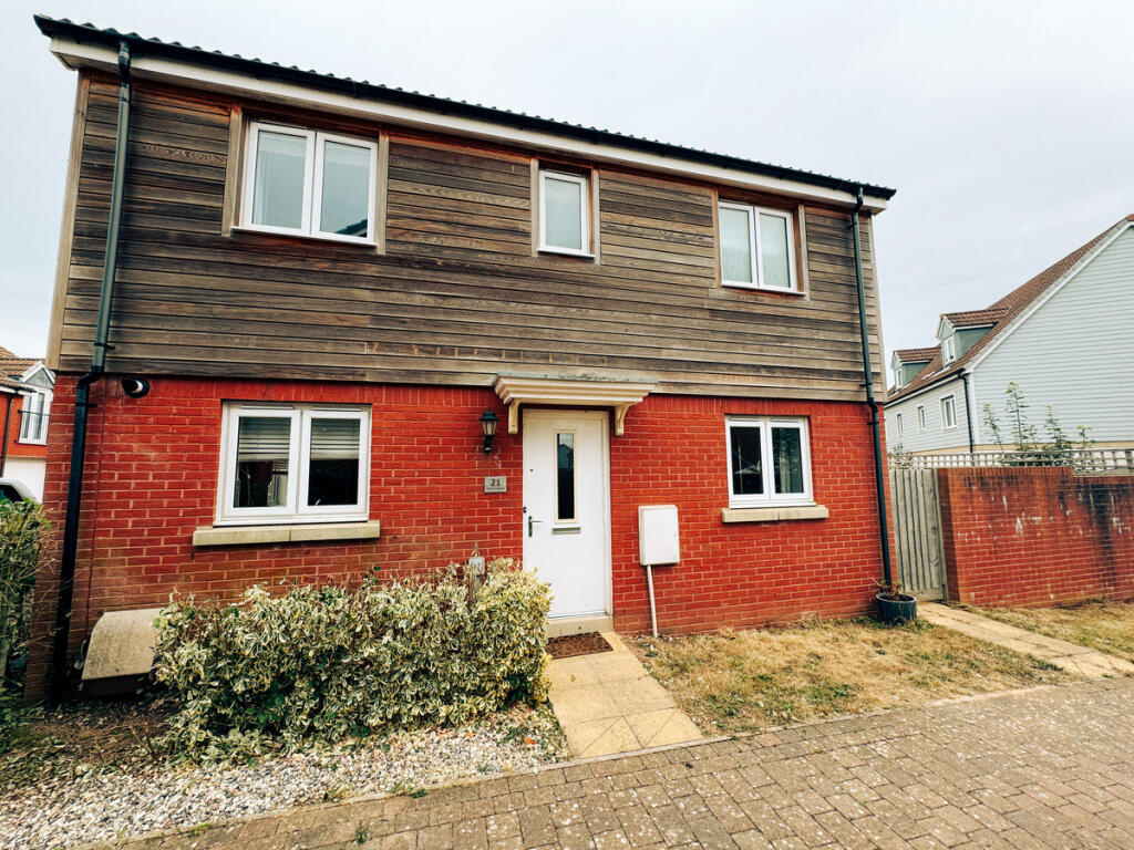 3 bed Link detached for rent in Shillingford Abbot. From Moveli - London