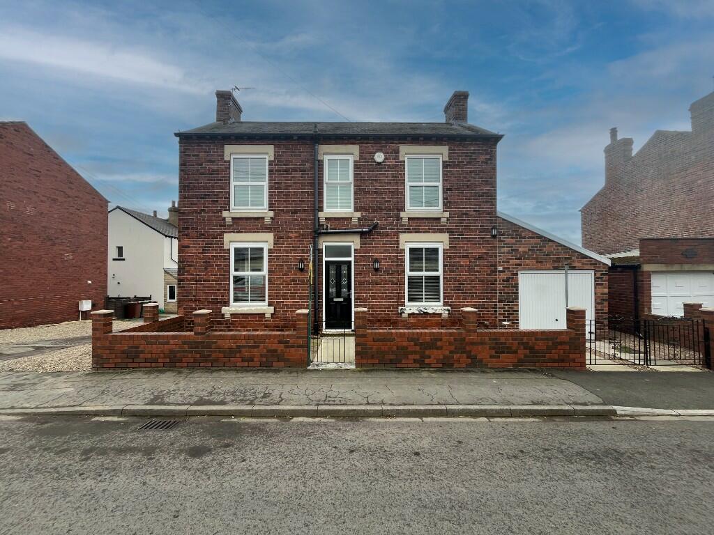 3 bed Detached House for rent in Horbury. From MoveNow Properties - Wakefield