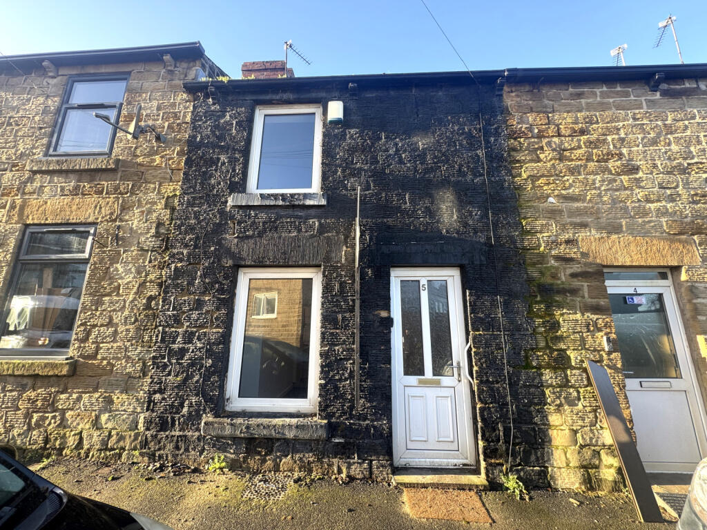 2 bed Mid Terraced House for rent in Barnsley. From MoveNow Properties - Wakefield