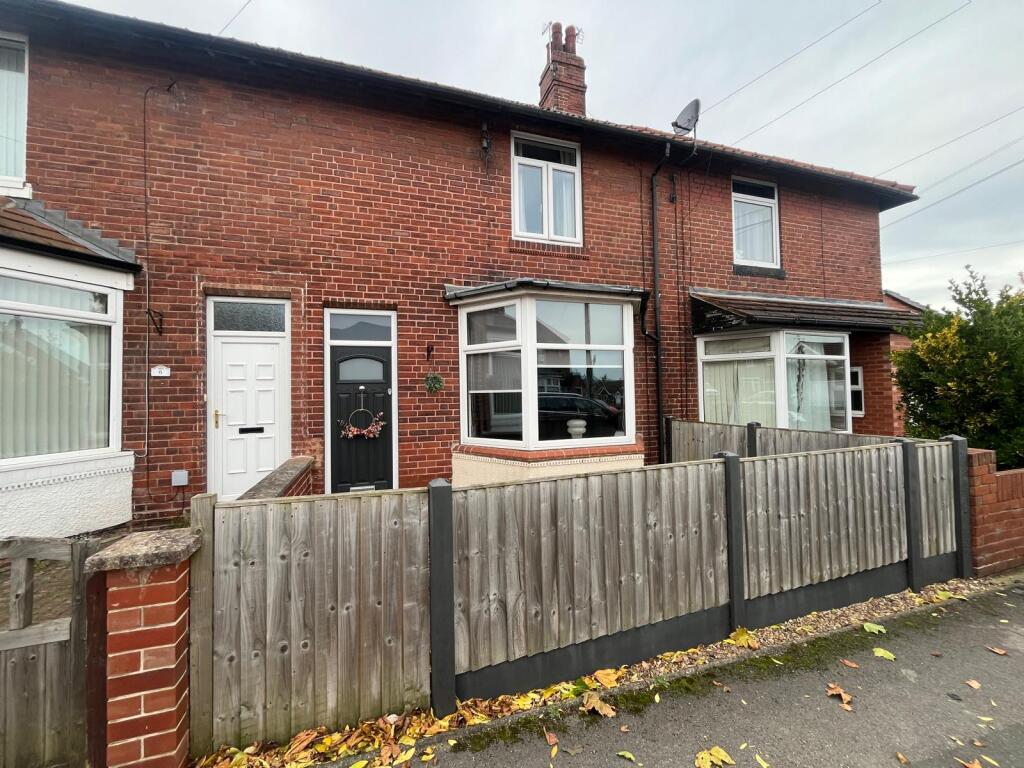 2 bed Mid Terraced House for rent in Wakefield. From MoveNow Properties - Wakefield