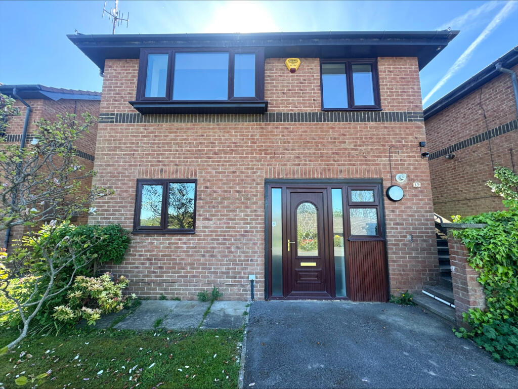 4 bed Detached for rent in Briestfield. From MoveNow Properties - Wakefield