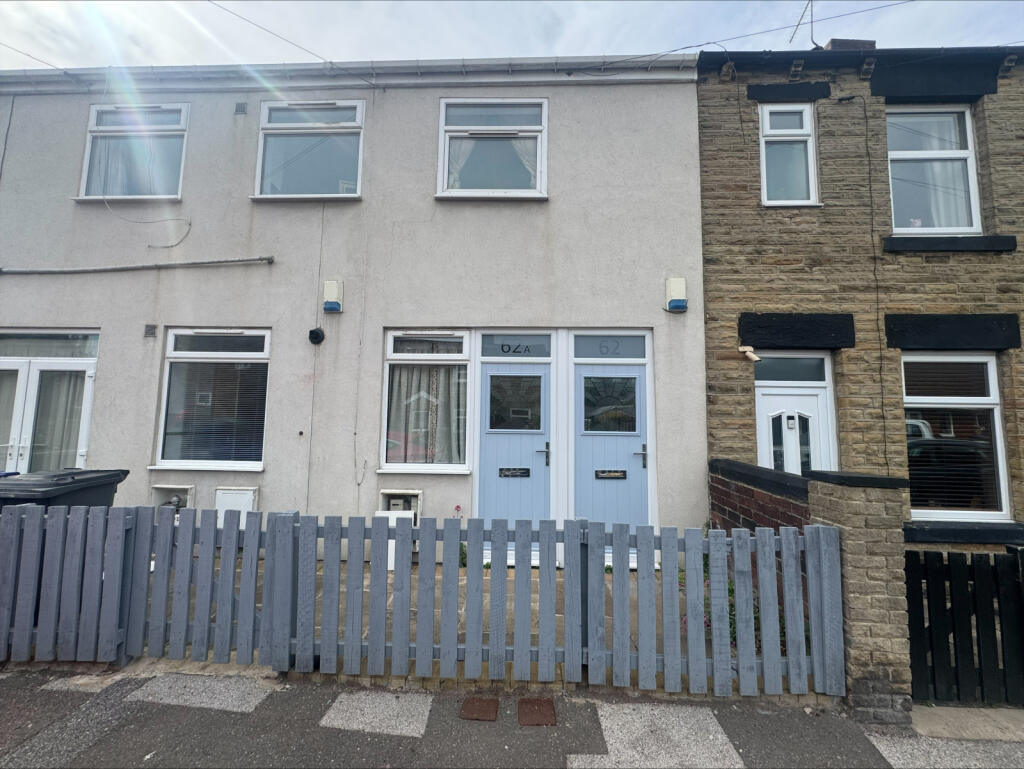1 bed 1st Floor Flat for rent in Upper Hoyland. From MoveNow Properties - Wakefield